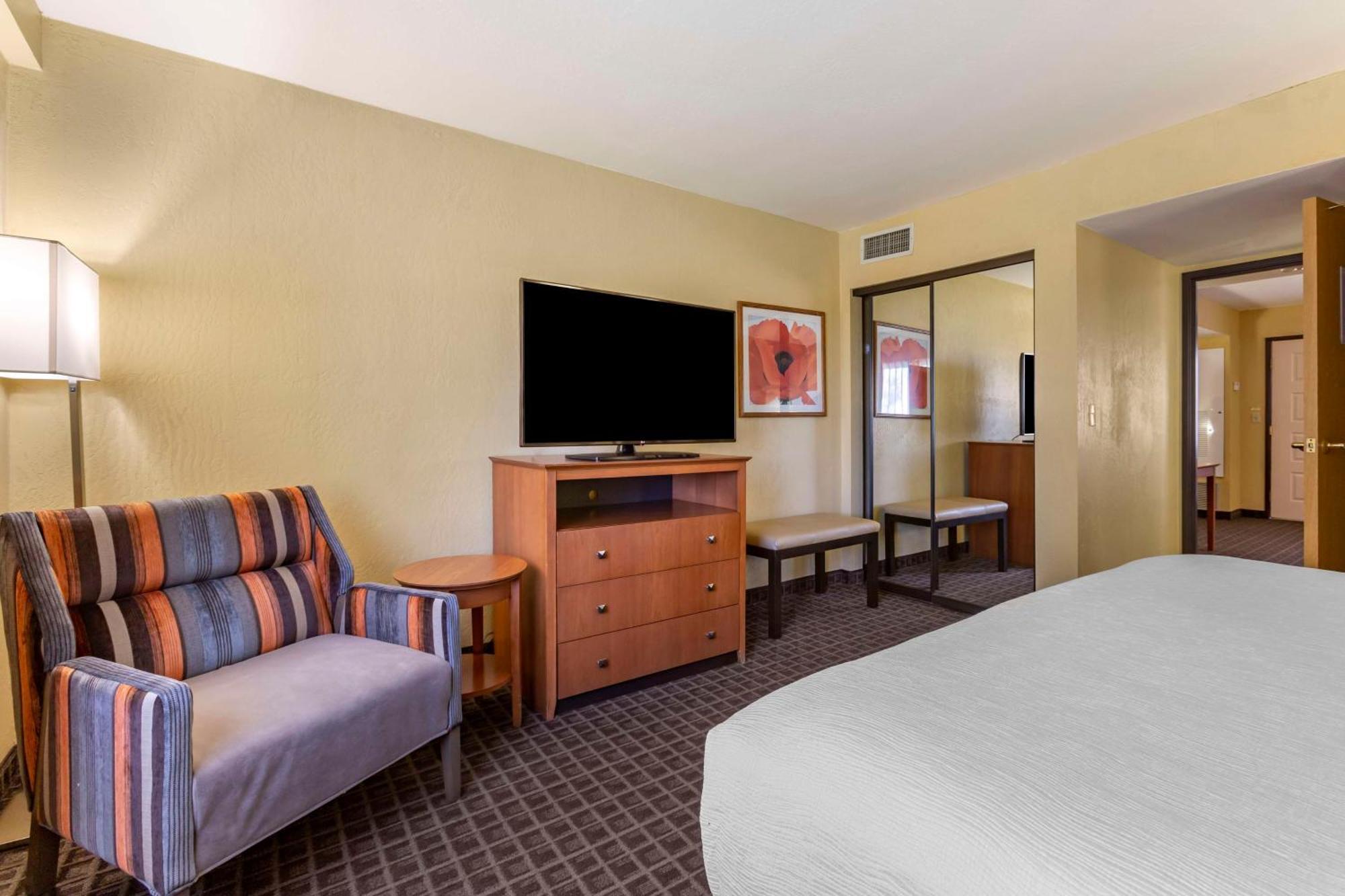Best Western Plus Scottsdale Thunderbird Suites מראה חיצוני תמונה