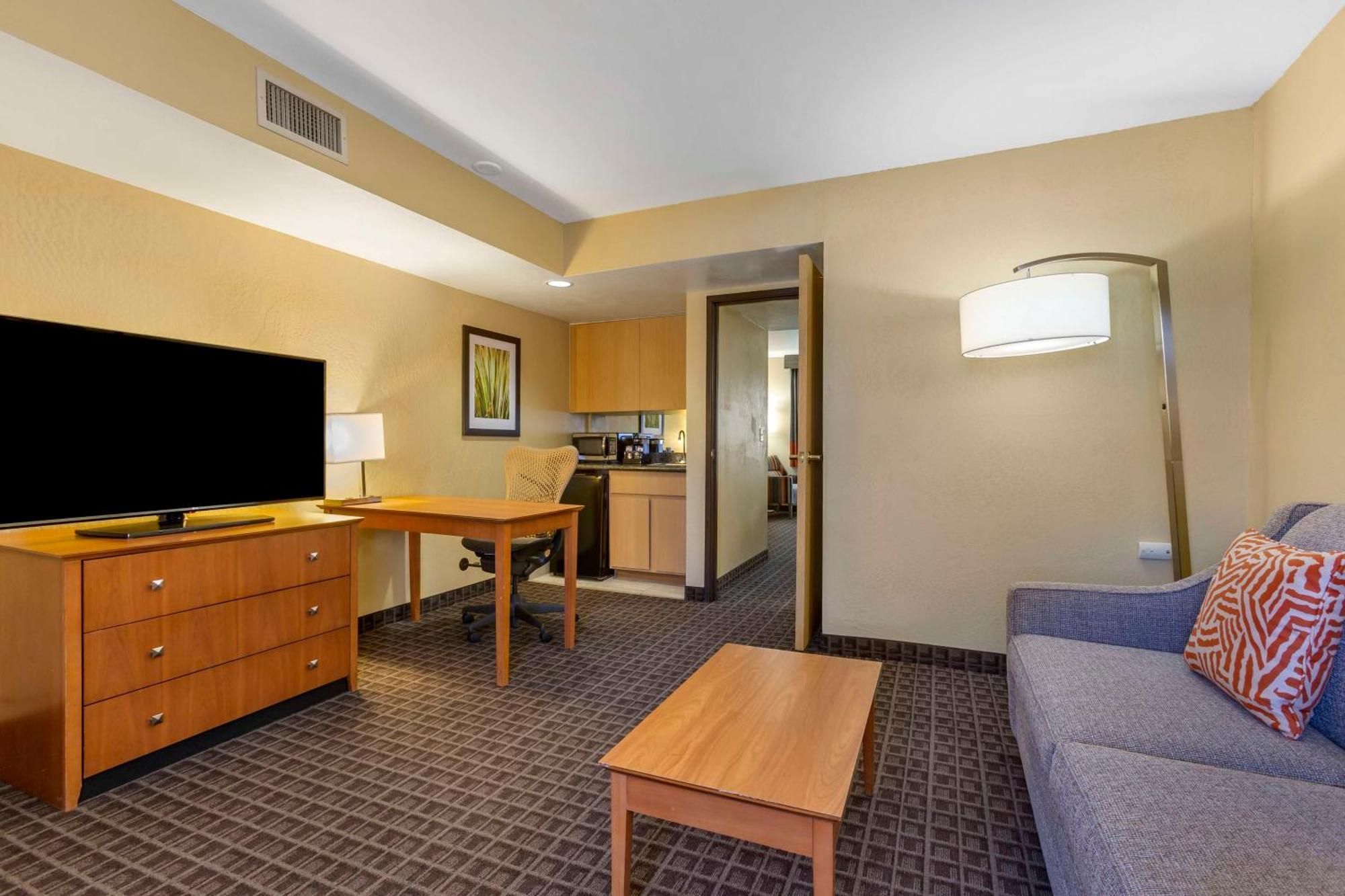 Best Western Plus Scottsdale Thunderbird Suites מראה חיצוני תמונה